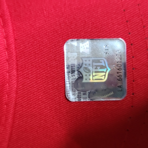💖💖💖NFL Tampa Bay Bucs Red visor Raymond James - Picture 2 of 10